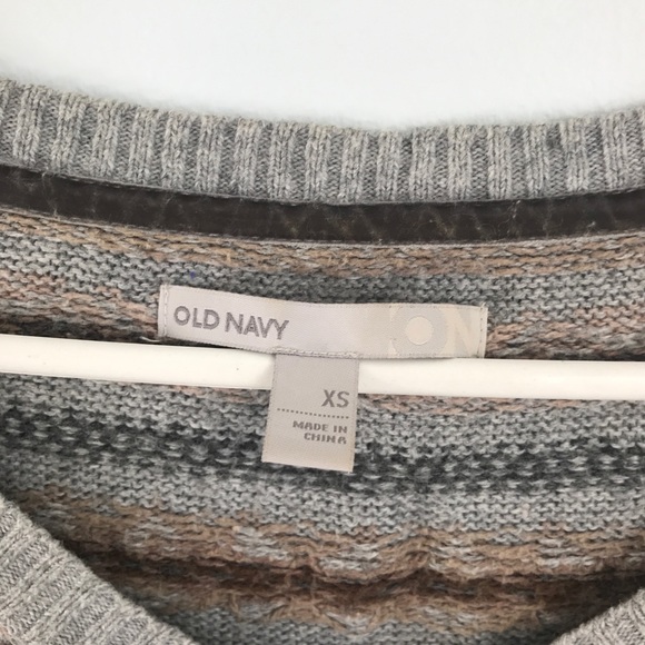Old Navy Grey Printed Sweater. Women’s size XS. - Picture 5 of 5